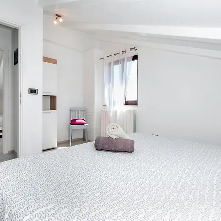 Apartment Camelia *