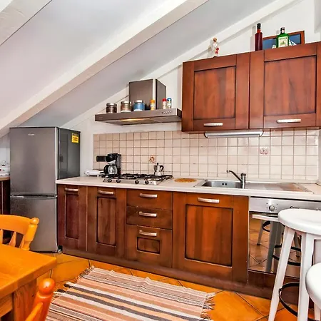 Апартаменты Camelia Ровинь